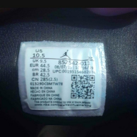 Sold jordan 1 mid - Picture 3 of 11